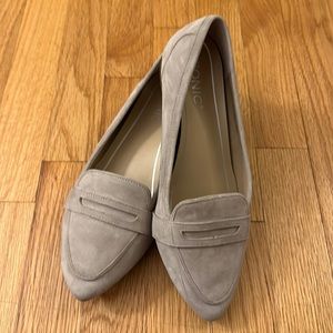 EUC Vionic Loafers Size 7 WIDE